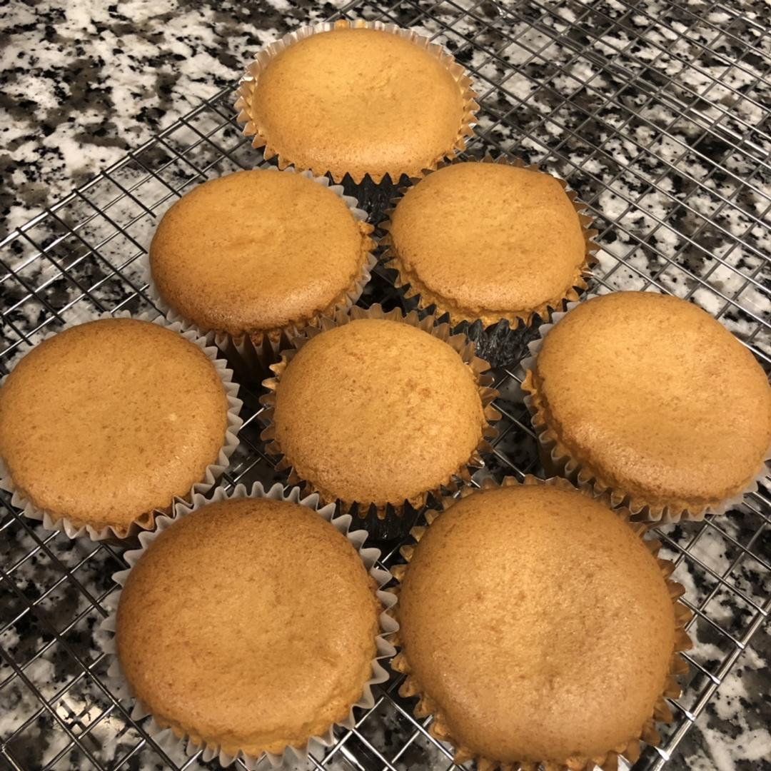 炼乳纸杯蛋糕