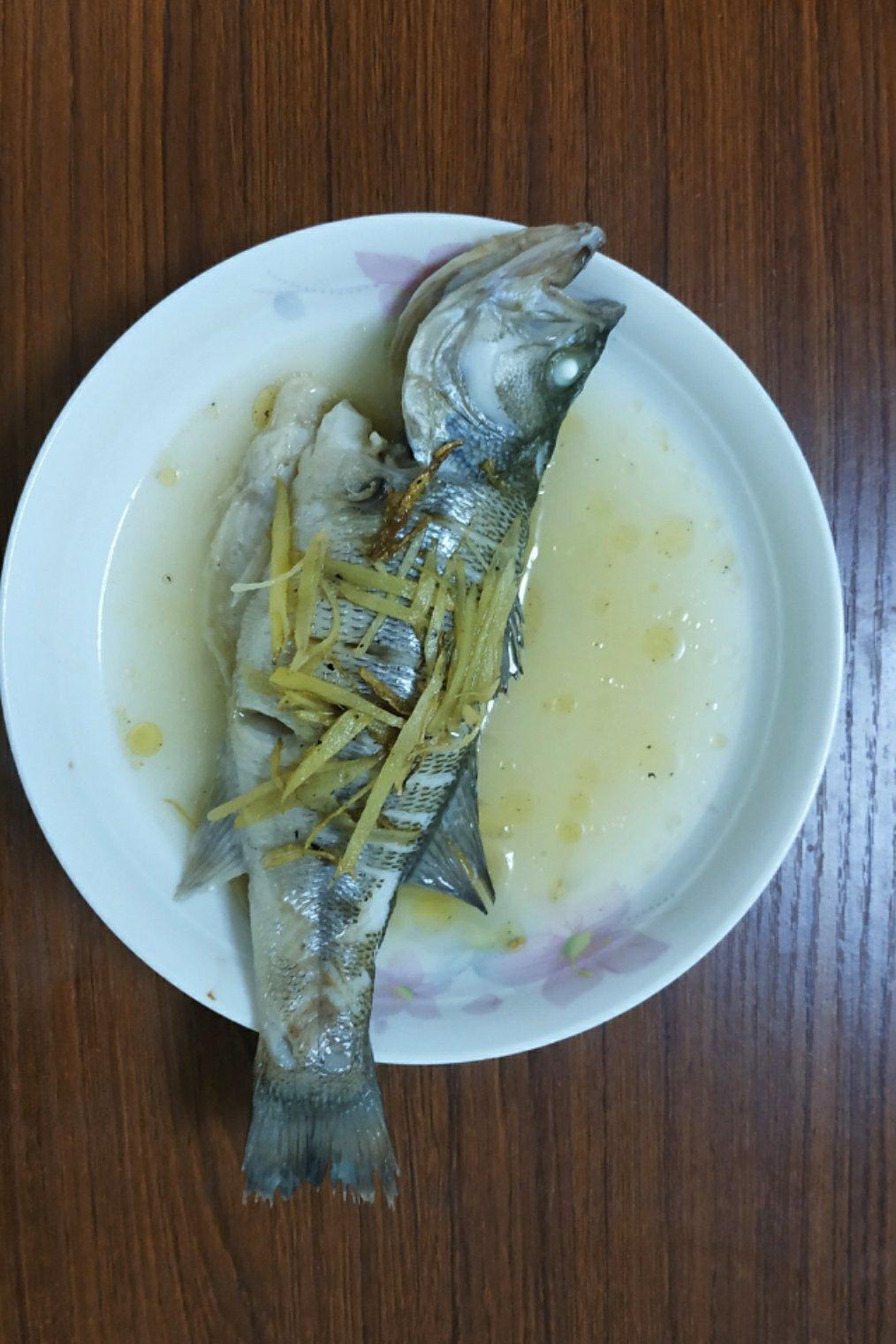 清蒸鲈鱼
