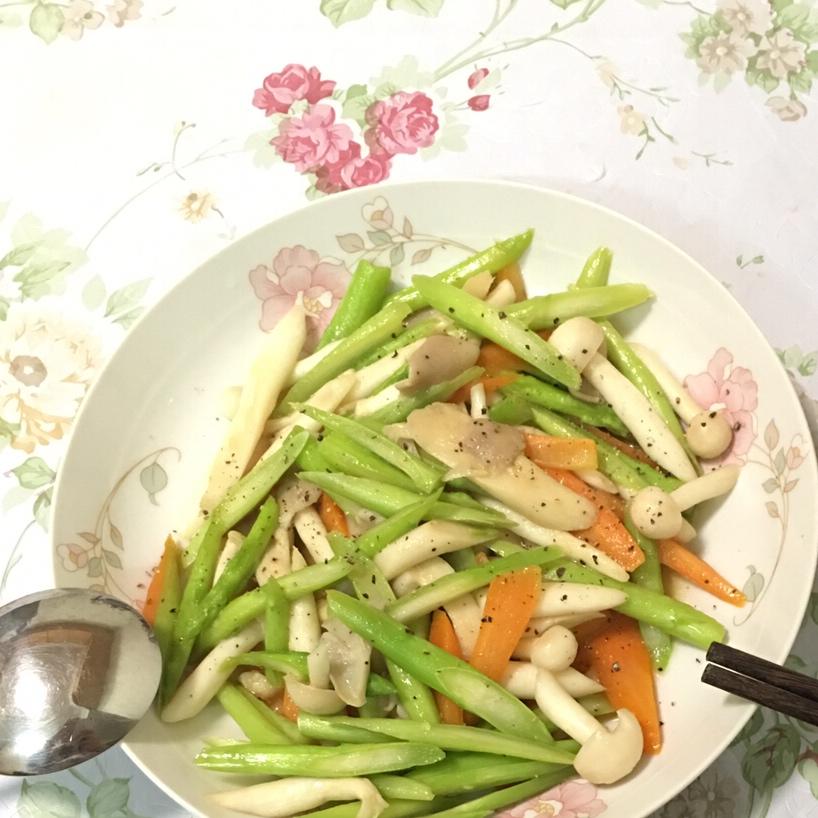 蚝油香菇芦笋
