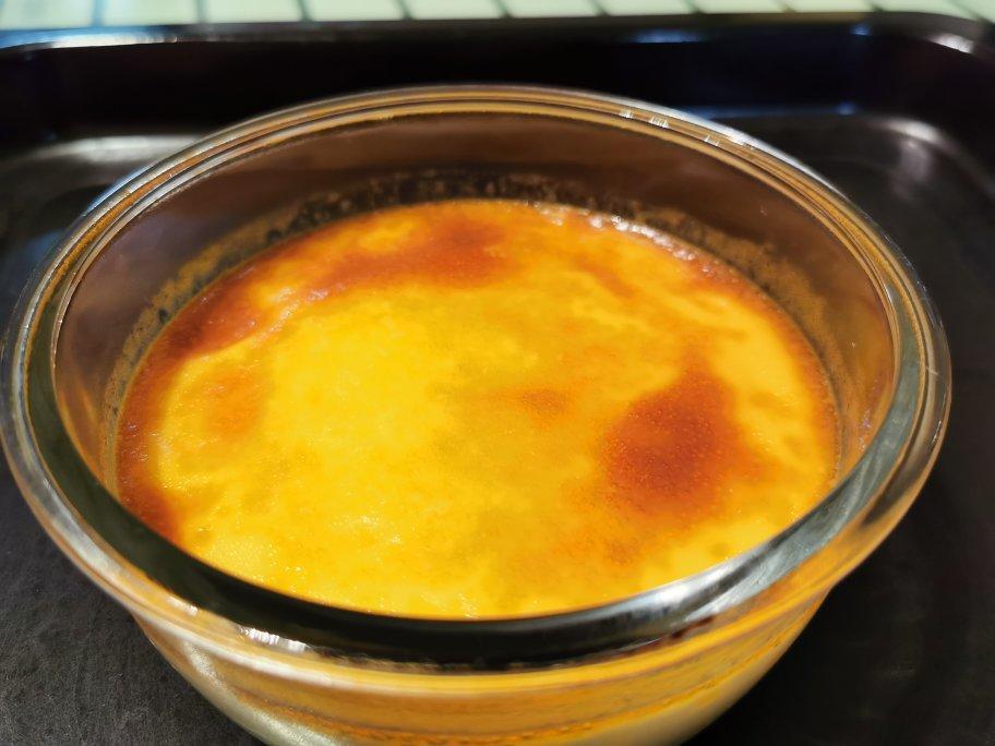 Crèmebrulée。法式烤布雷。焦糖布丁。