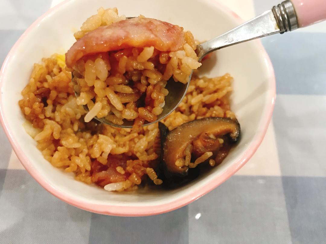 【电饭煲腊肠煲仔饭】