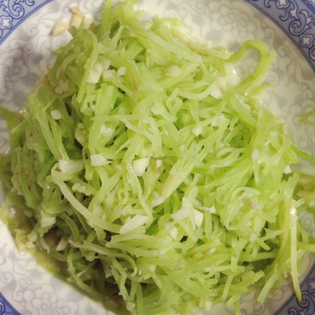 清炒莴笋丝