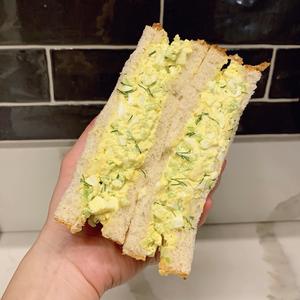免烤箱！🥚10分钟快手高蛋白鸡蛋沙拉三明治🥚的做法 步骤9