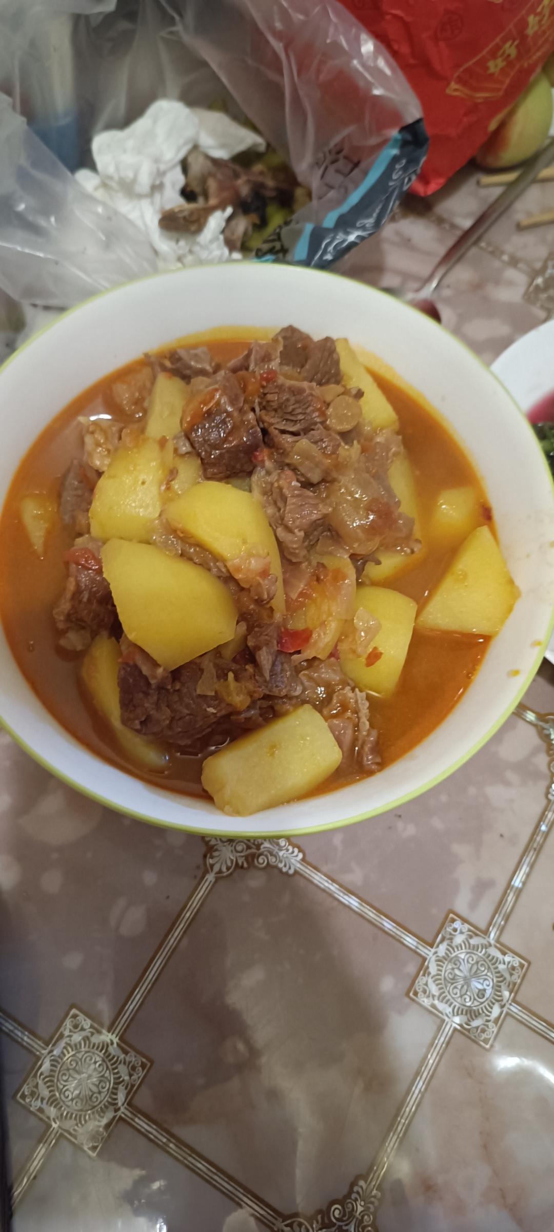 完胜刘一锅的 筋头巴脑炖土豆胡萝卜