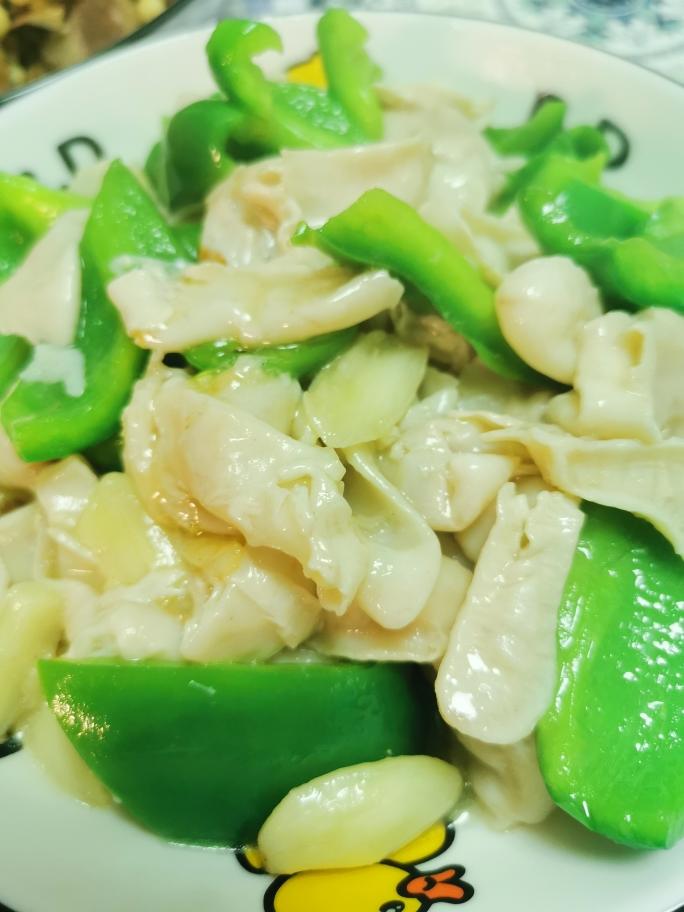 青椒炒鲜鱼肚