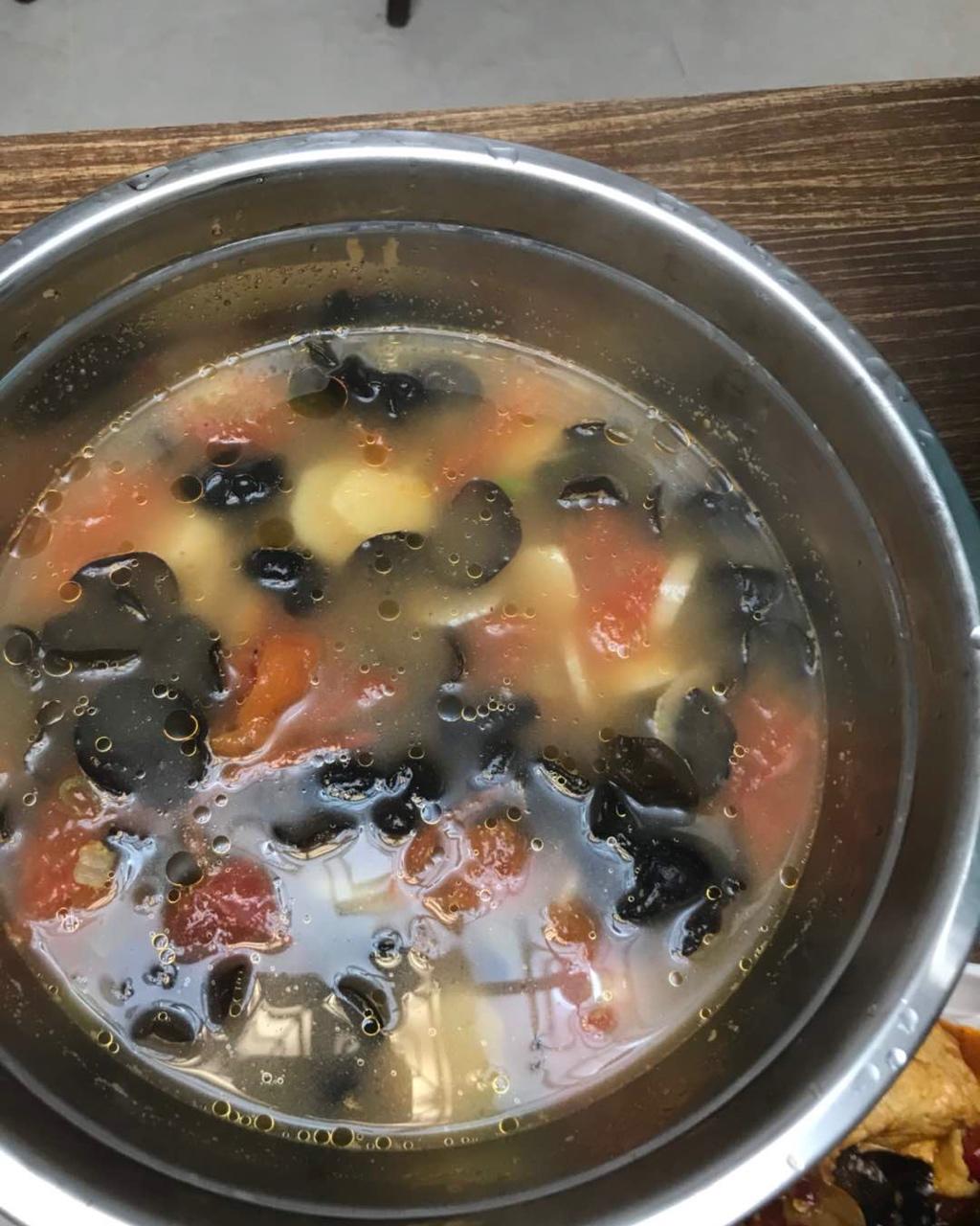 番茄山药黑木耳汤