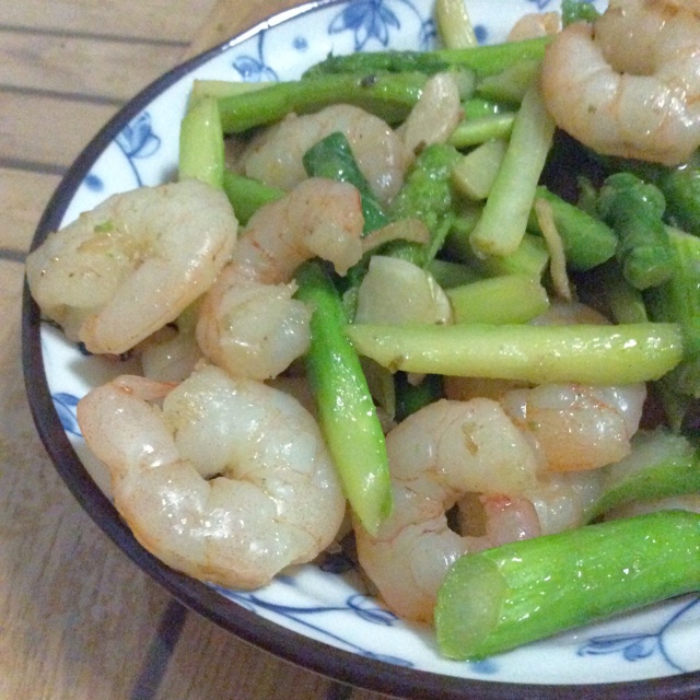 芦笋炒虾仁