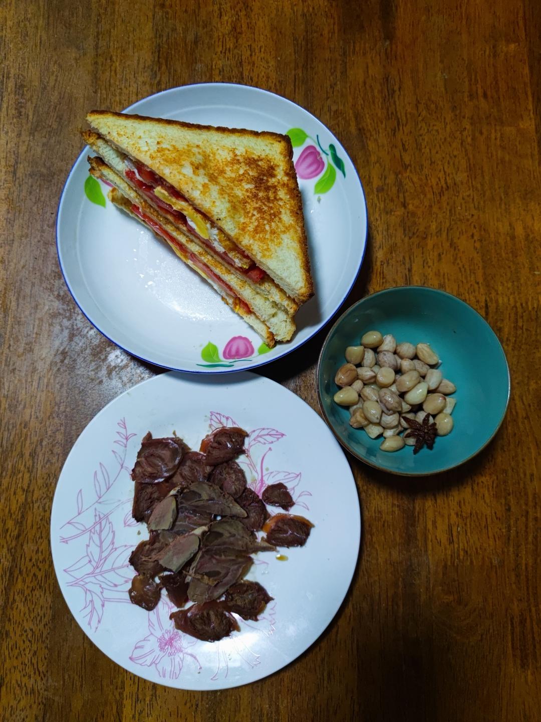 家庭超简易版三明治，孩子早餐5分钟搞定。的做法 步骤11