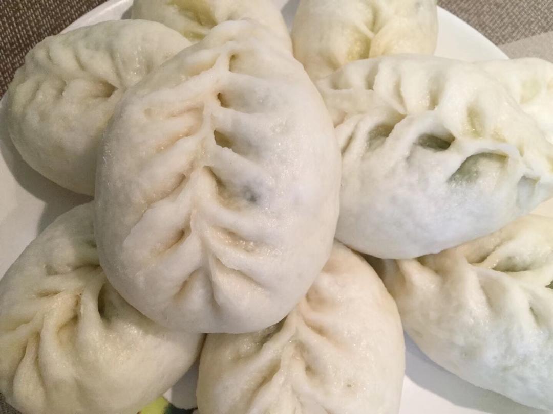 幸福快乐的北方人做的韭菜鸡蛋馅麦穗包子