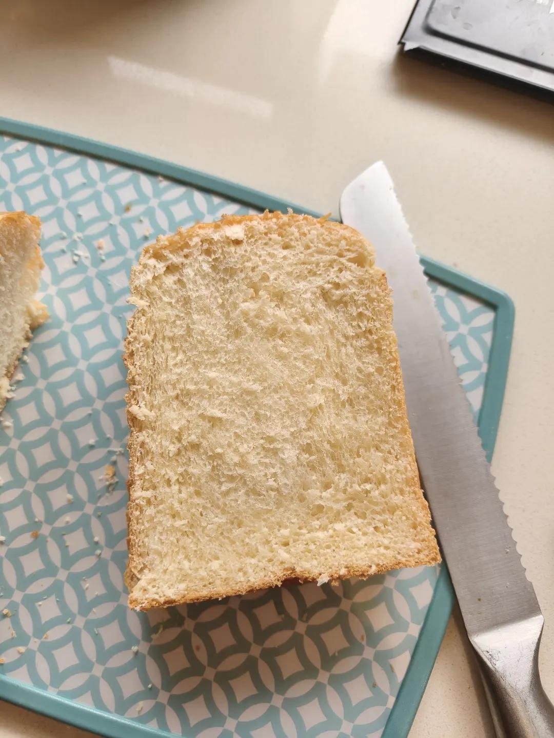 奶香纯粹的重料淡奶油吐司