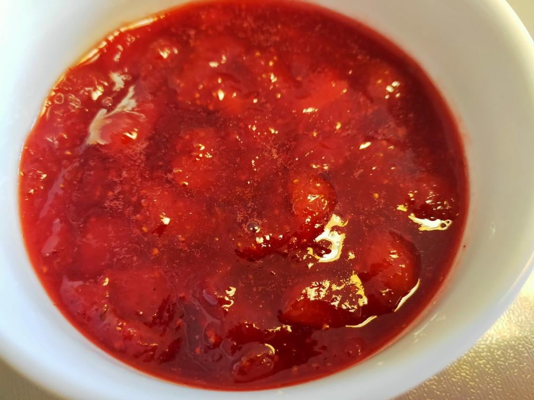 自制草莓酱（孩子爱吃的不得了）