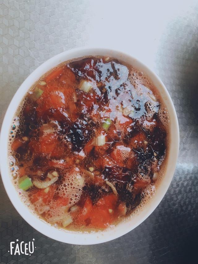 不放鸡蛋的西红柿紫菜汤的做法