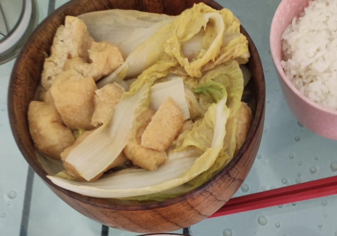 好吃到连汤汁都不剩的白菜焖豆泡，给肉都不换