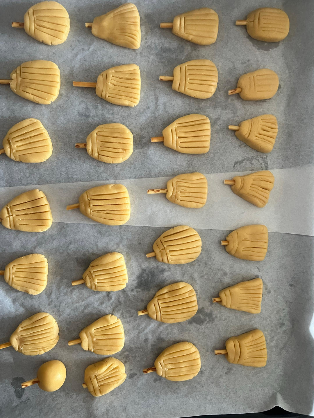 万圣节!女巫的扫帚饼干