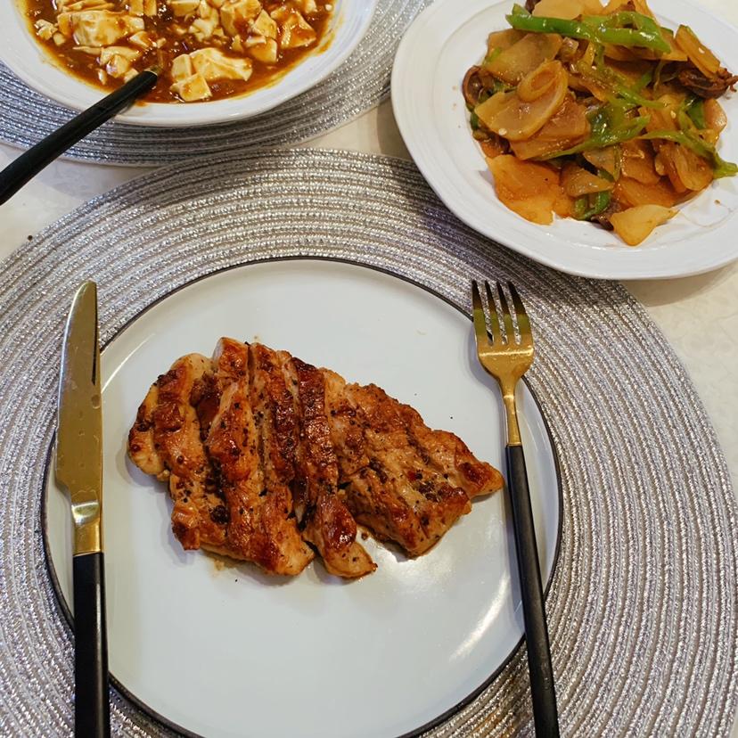 酷炫屌炸天好吃的煎鸡胸肉（香蒜蜂蜜煎鸡胸肉）