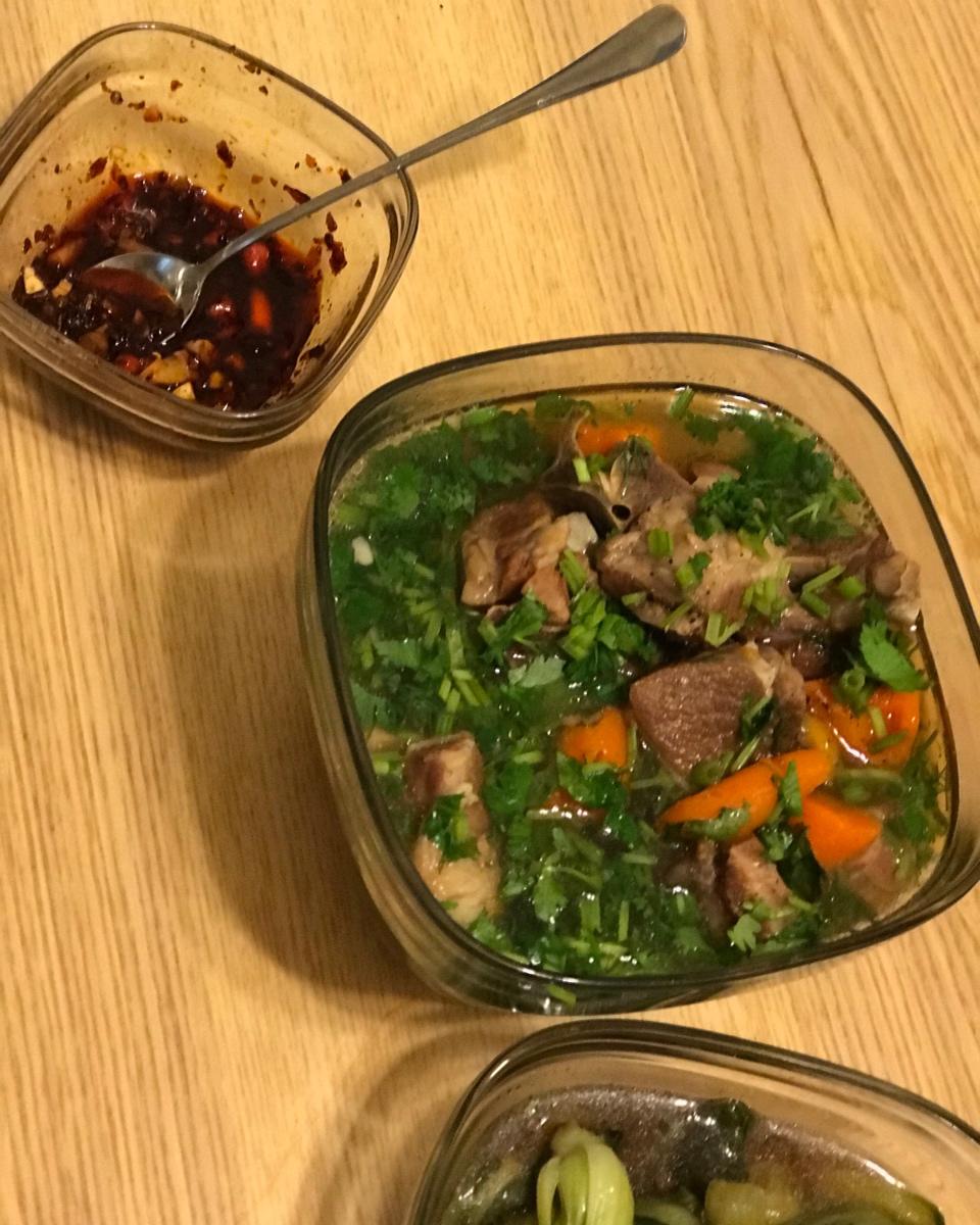 厨师长教你：“羊肉汤”的家常做法，天气冷了喝一口全身都暖暖的