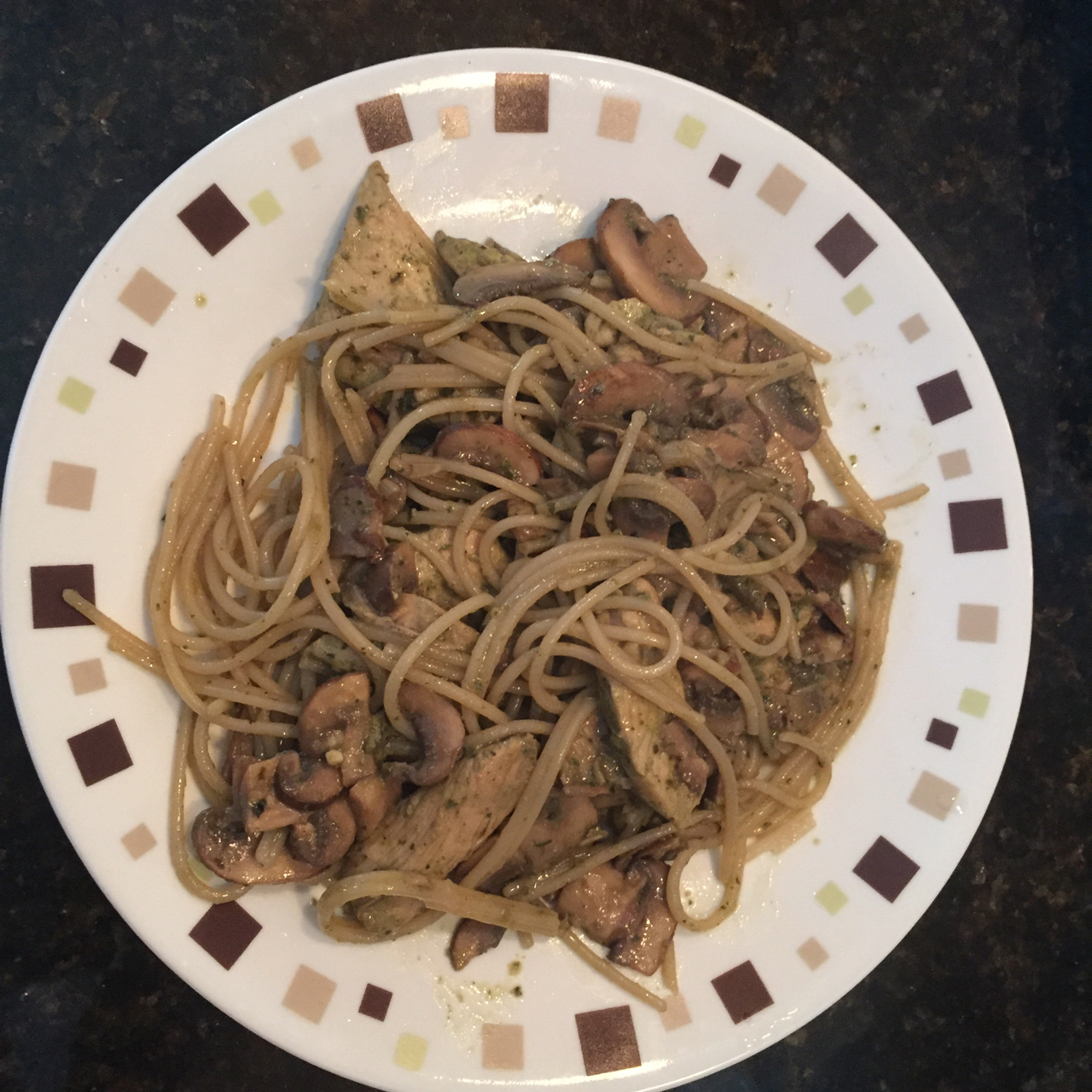 白蘑菇奶油培根意面