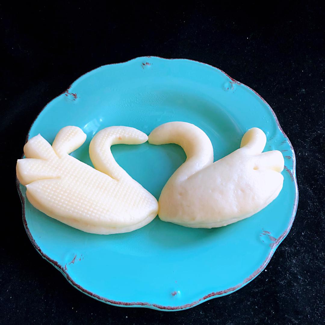 白天鹅牛奶馒头的做法