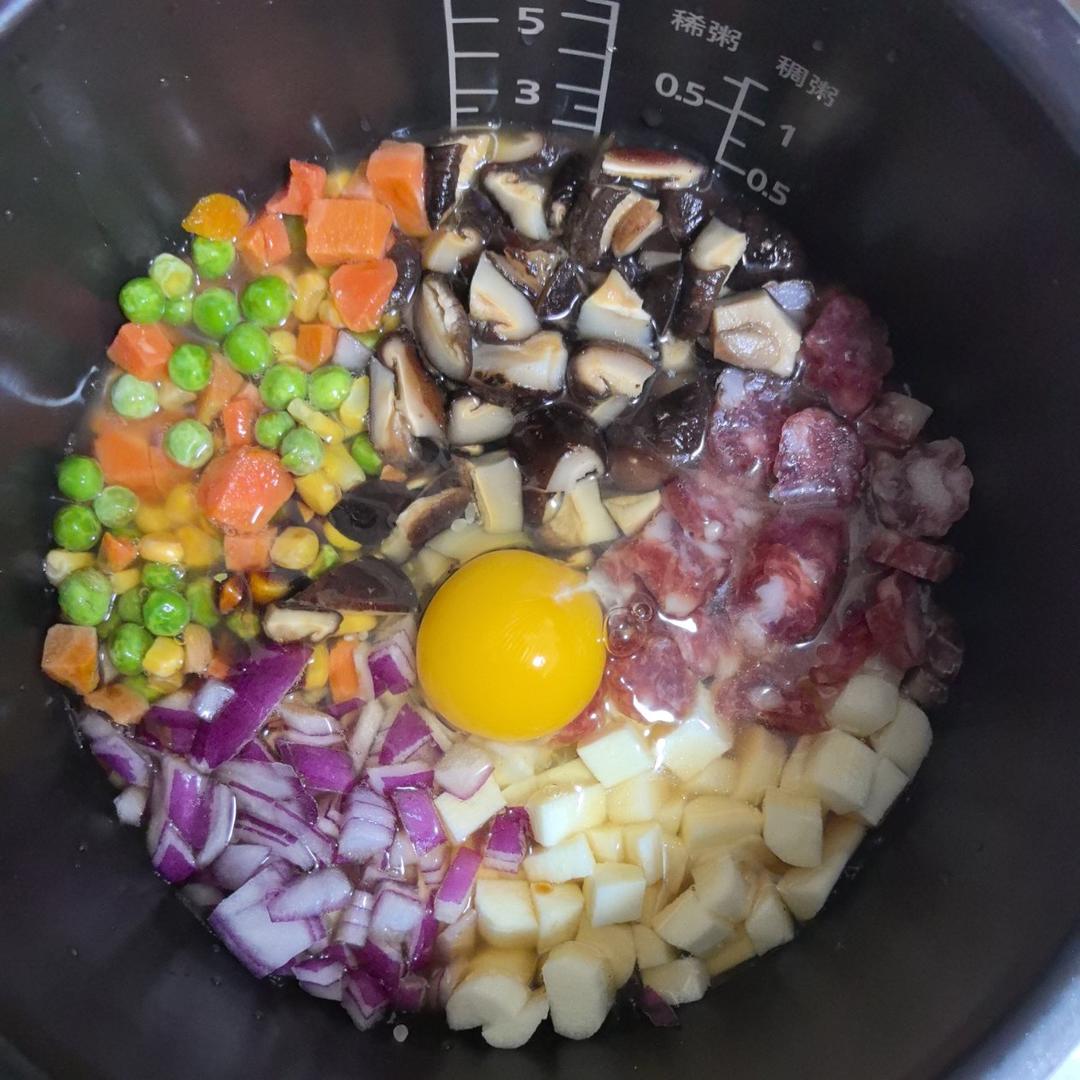 懒人电饭锅香肠焖饭/煲仔饭