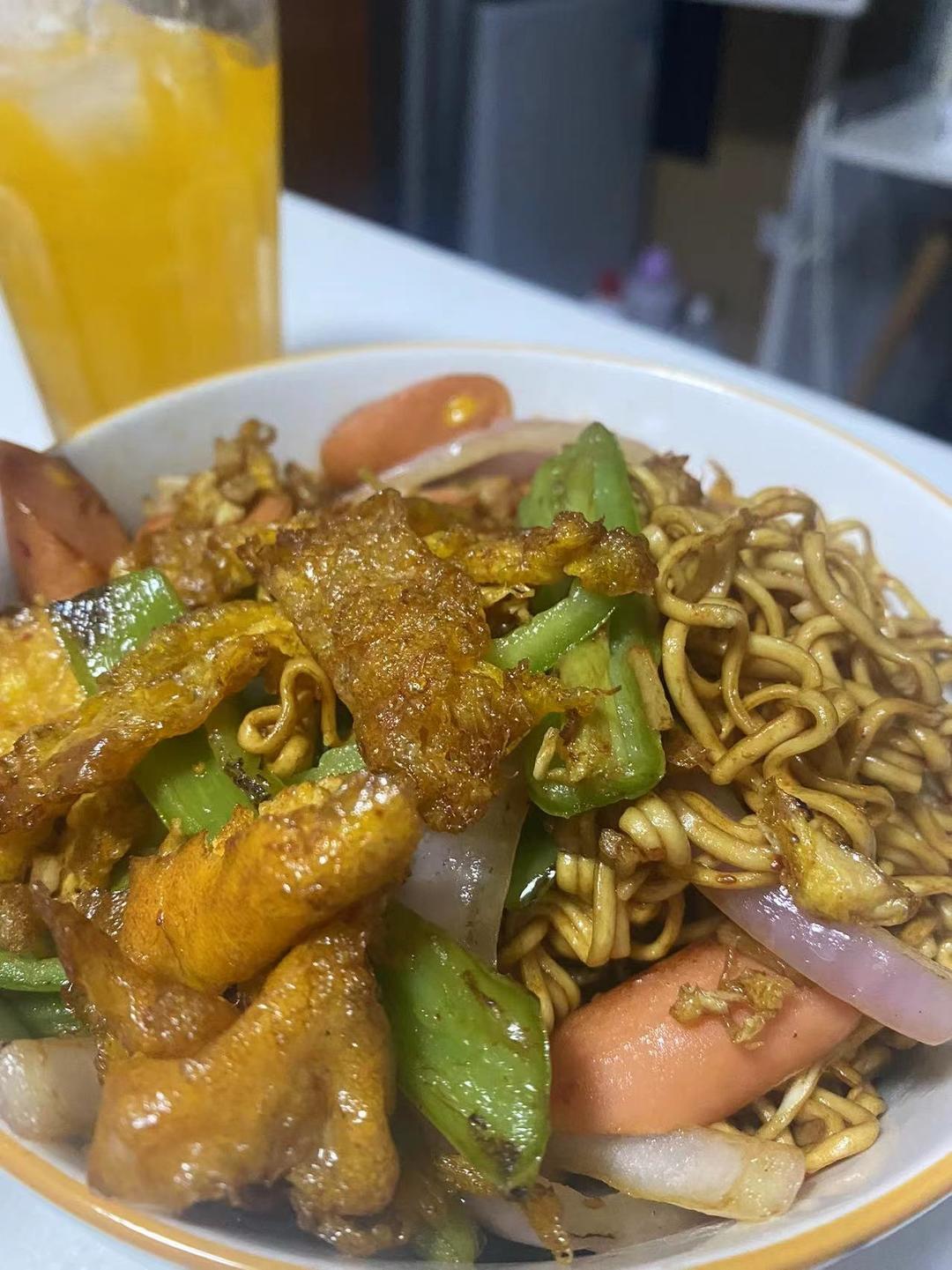 秒杀路边摊的炒方便面