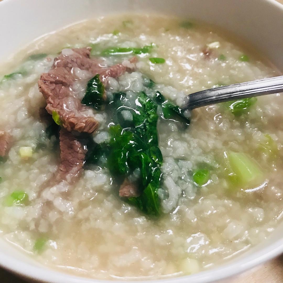 广式生菜丝牛肉粥