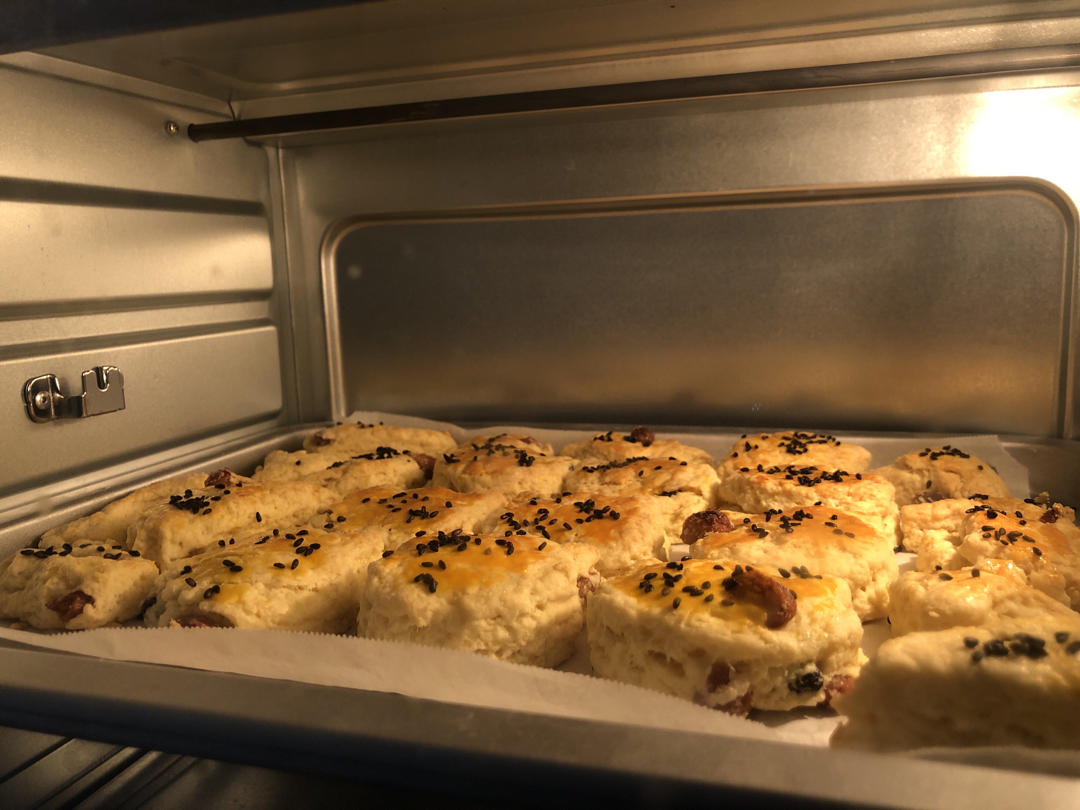 完美裂纹～百分百成功的超好吃奶香司康（禁止搬运）