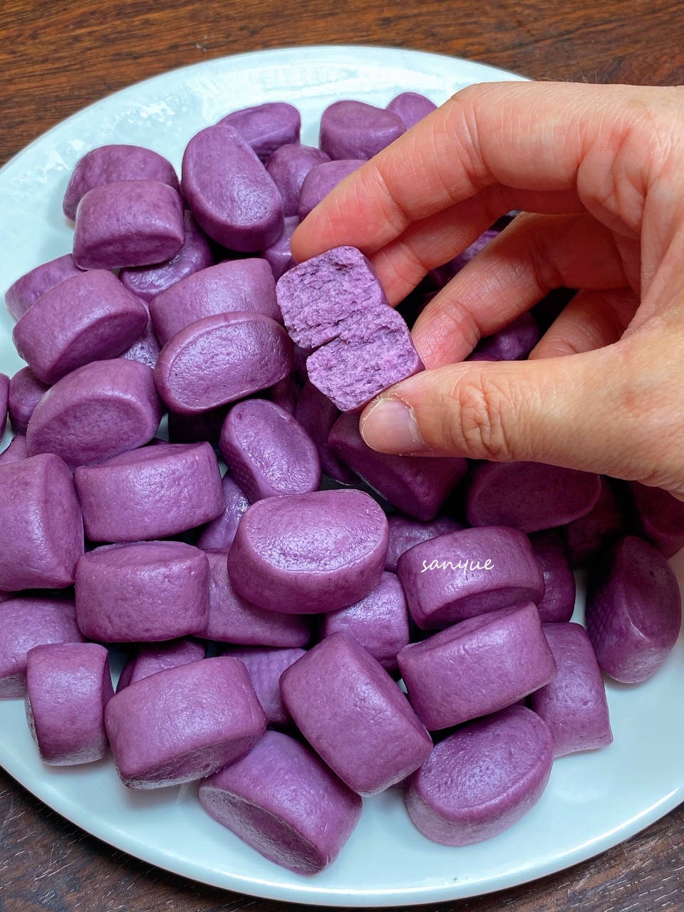 紫薯小馒头 附细节视频详解的做法 步骤2