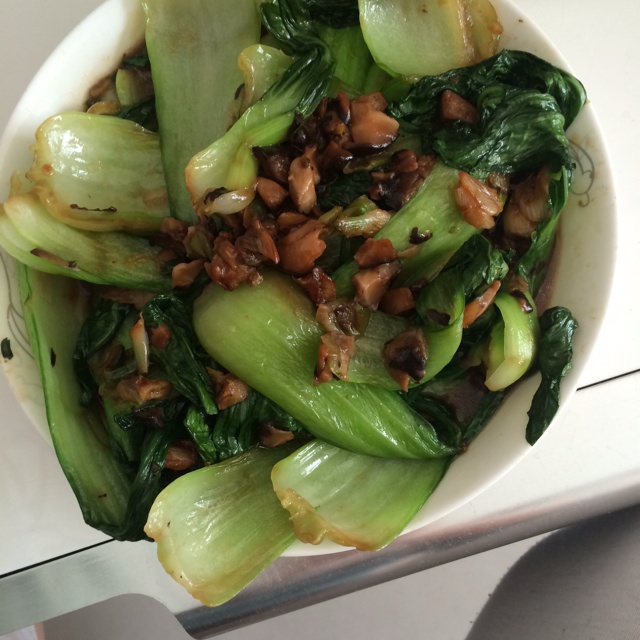 上海青爆炒香菇
