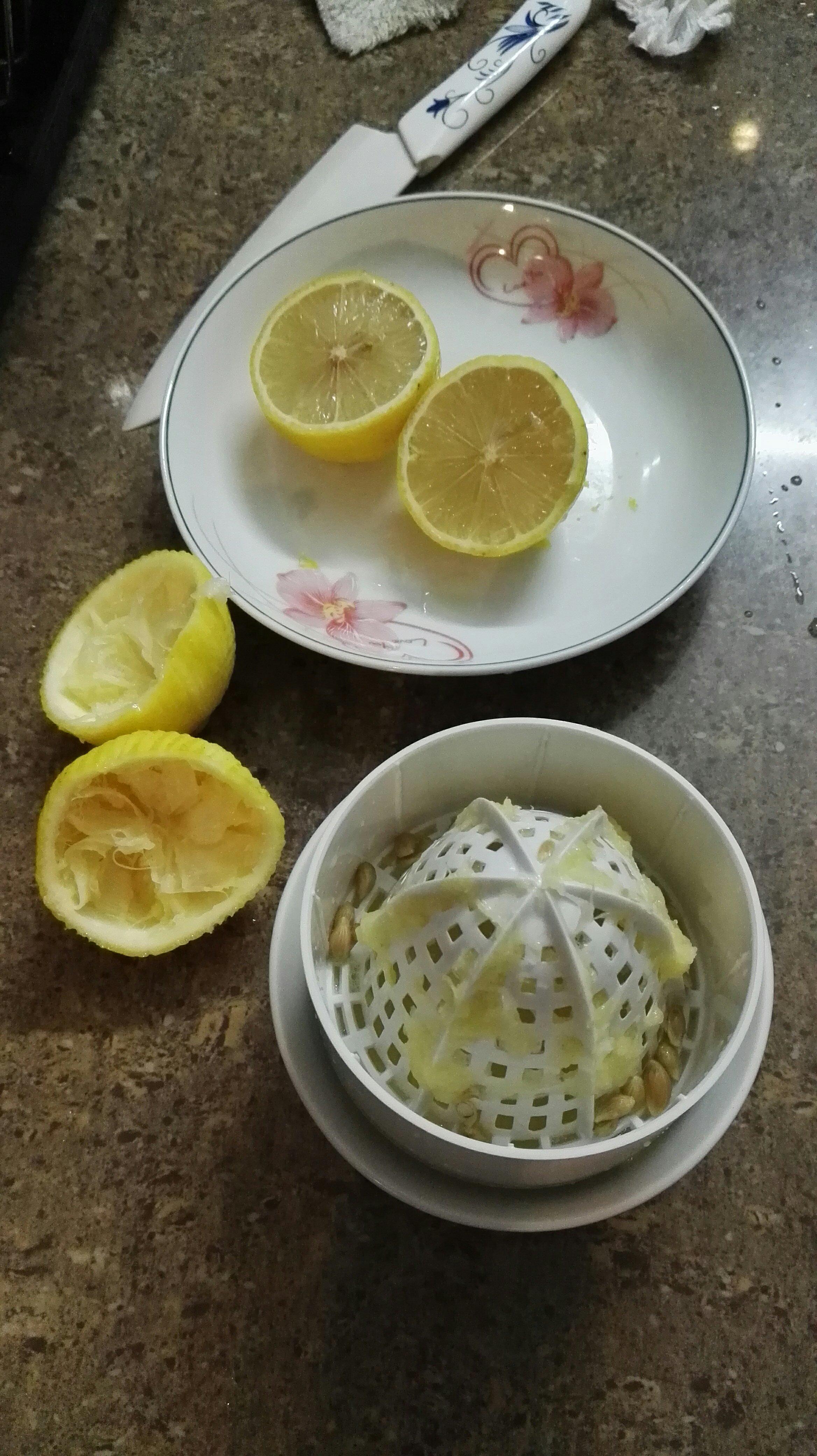 甜品手制～冰糖原汁柠檬的做法 步骤1