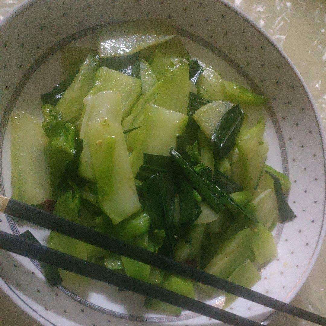 清炒儿菜（清香翠绿超好吃）
