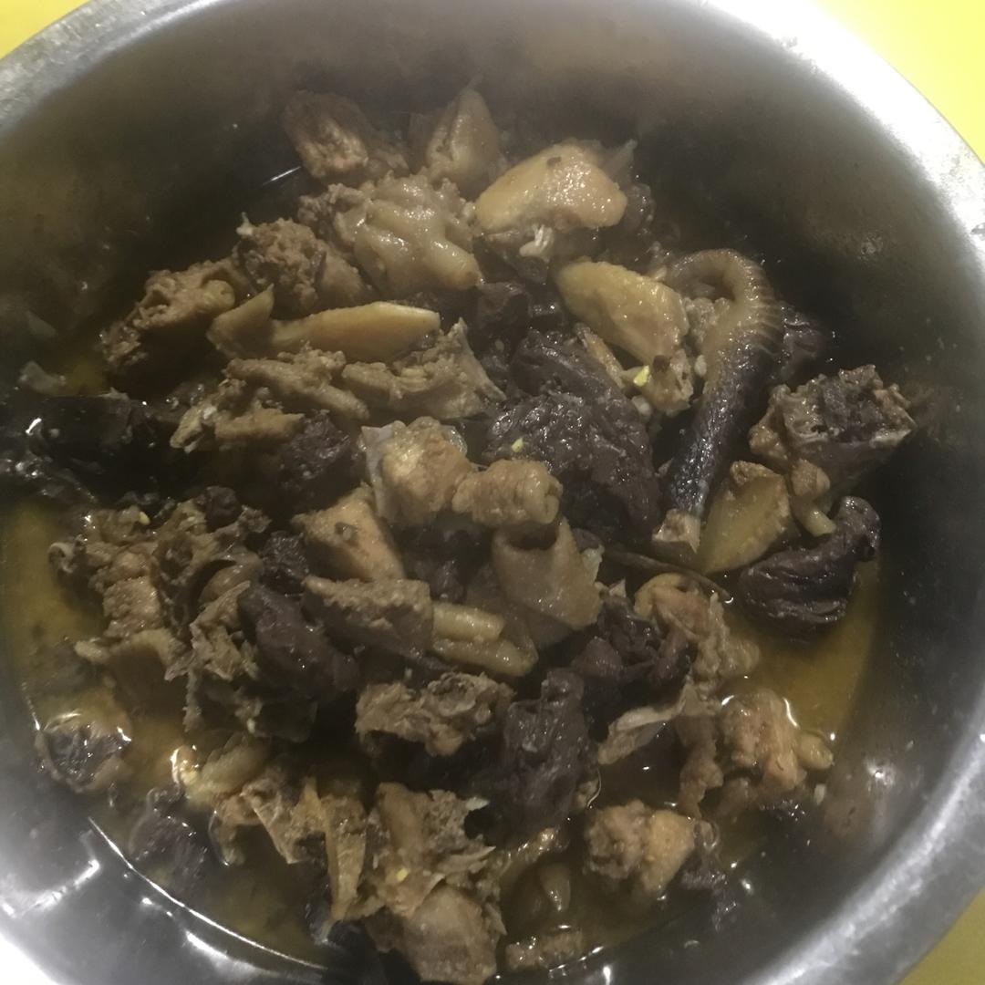 柴鸡炖鸡血
