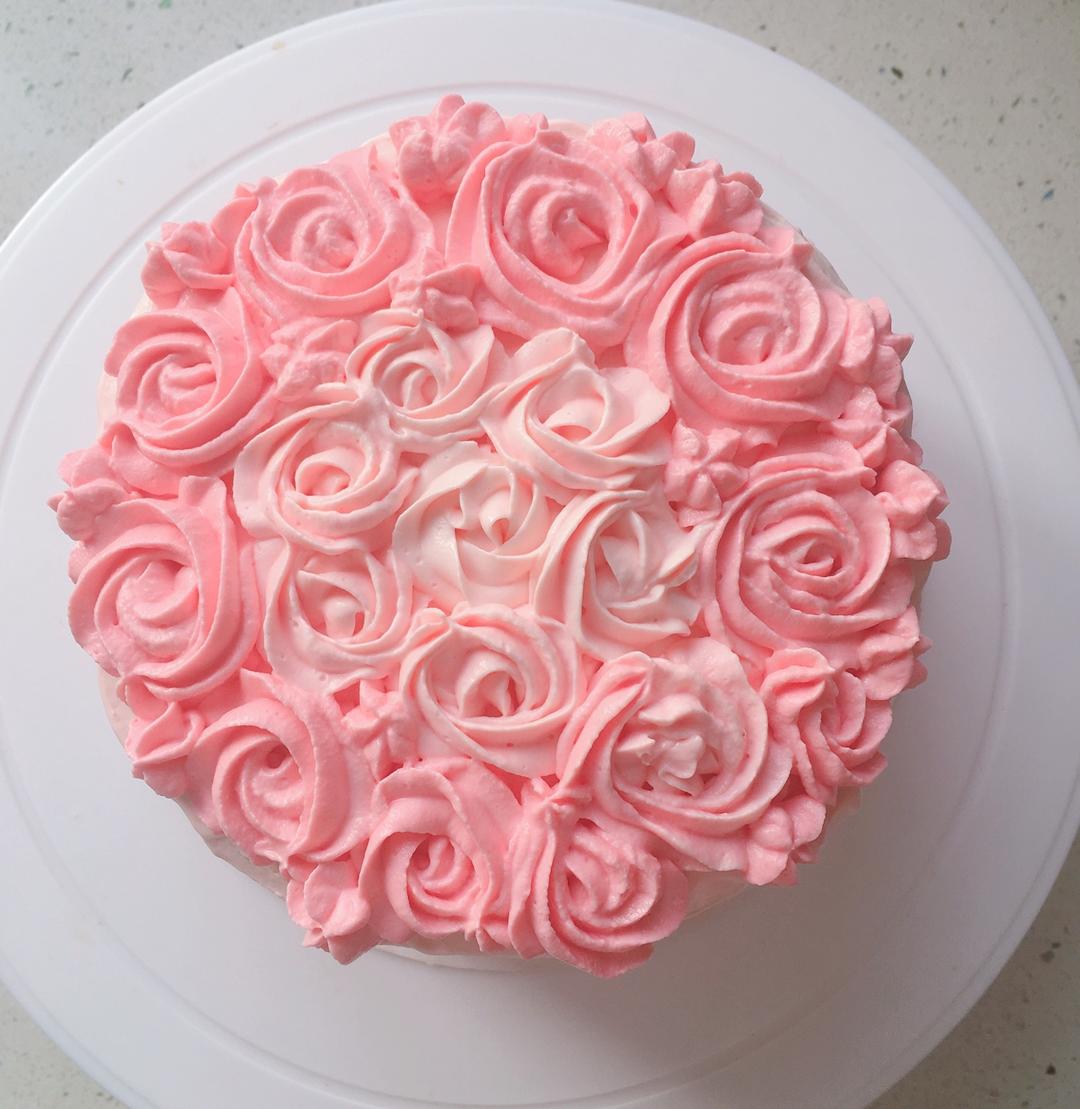 玫瑰裱花奶油蛋糕