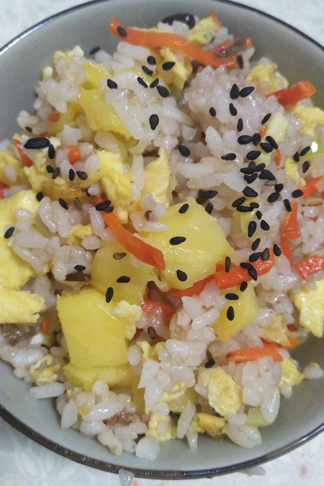 菠萝炒饭