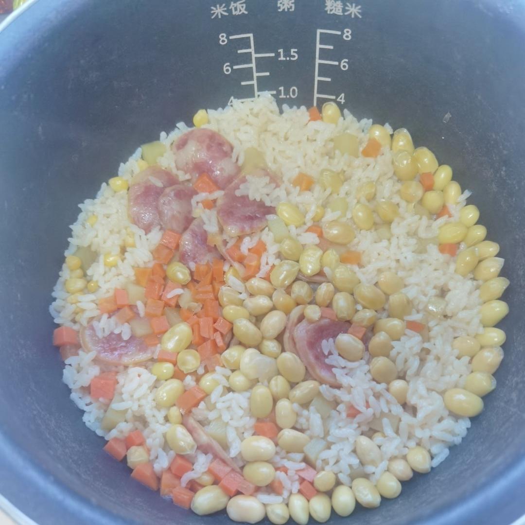 懒人必备～电饭煲腊肠焖饭