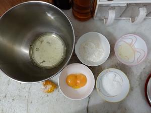 不回缩蛋香浓郁的分蛋橙香海绵蛋糕的做法 步骤1