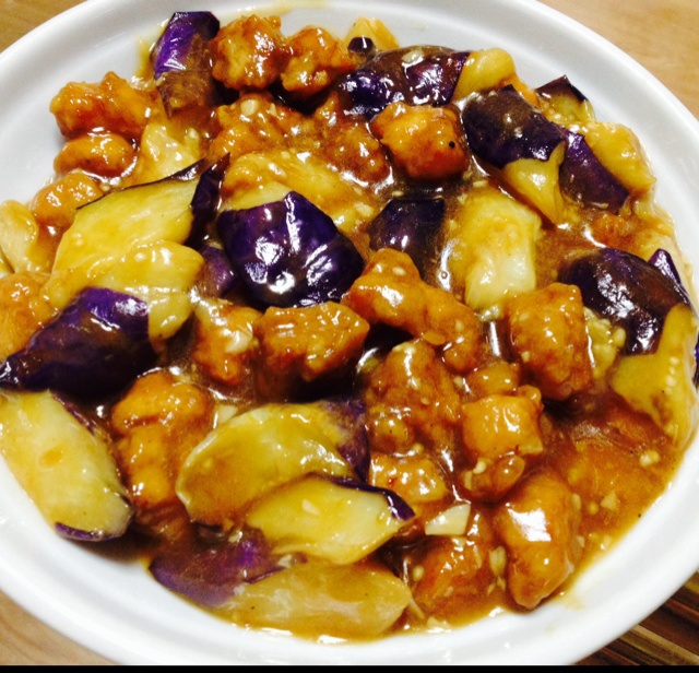 暖煦-lily做的溜肉段烧茄子(东北硬菜呀哈哈)