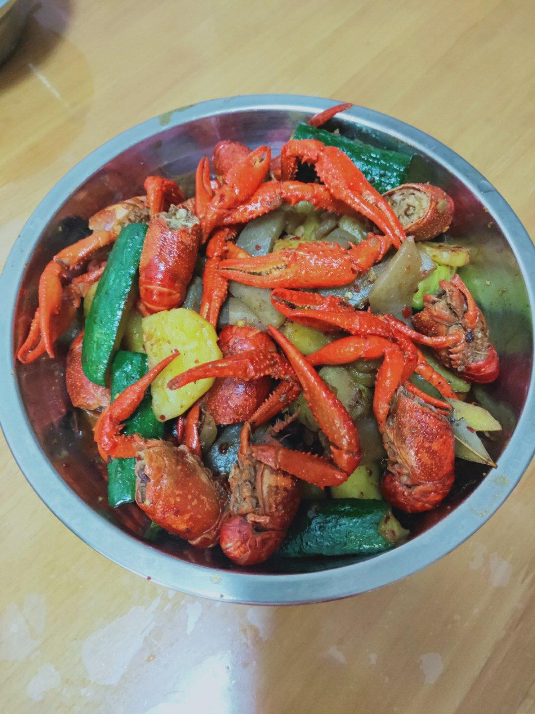 小龙虾超详细清洗处理及麻辣/蒜香做法