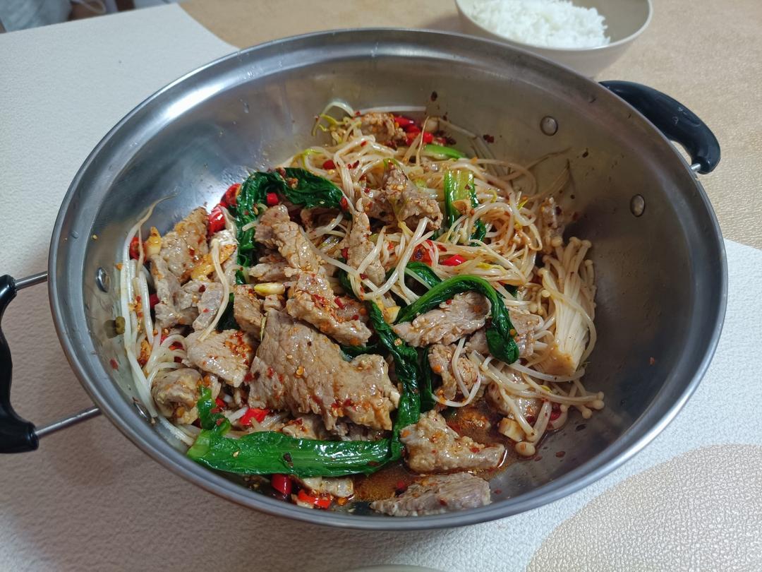 凉拌香菜牛肉
