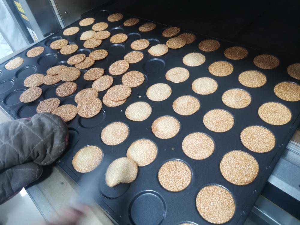 芝麻薄脆，又香又脆，追剧好搭档的做法 步骤11