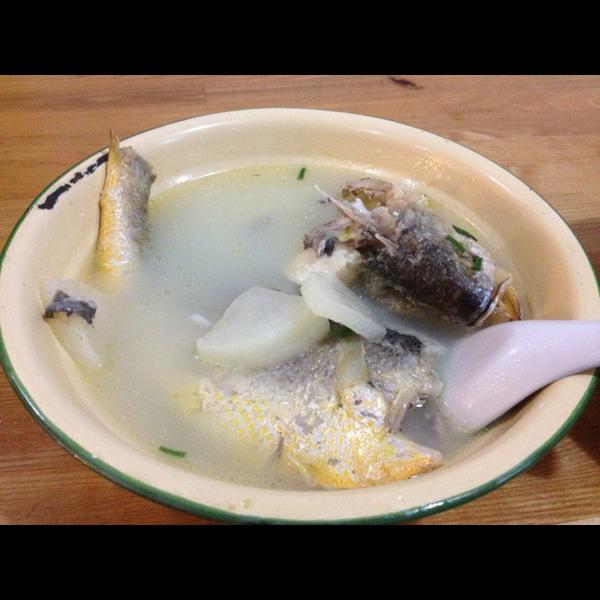 银丝黄鱼汤