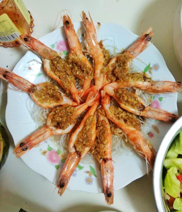 蒜蓉粉丝蒸虾