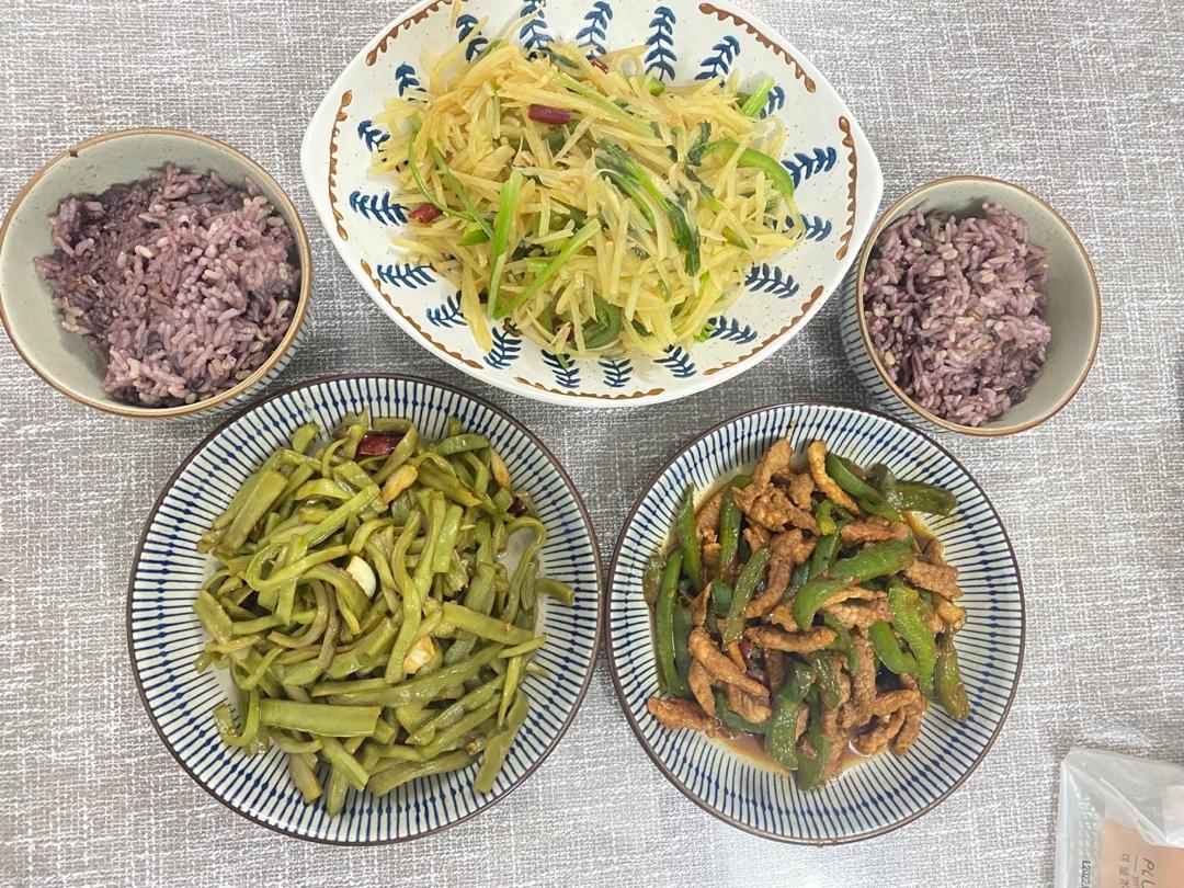 贡菜炒肉丝