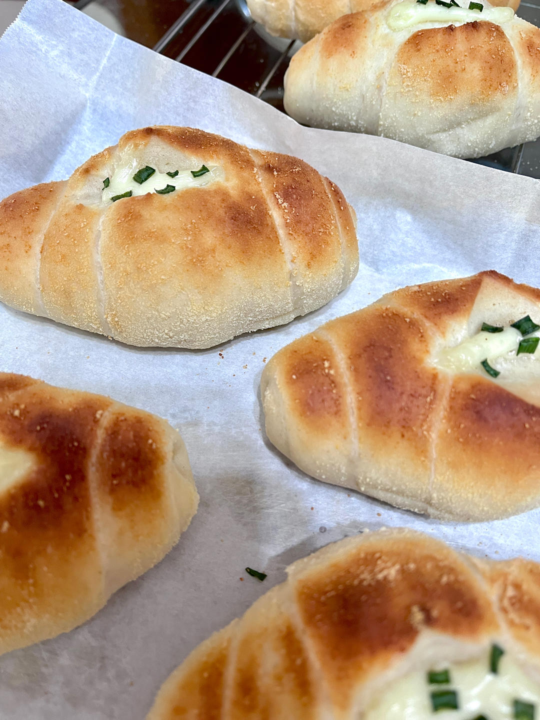 可爱哒小胖砸‼️葱香芝士火腿面包🥯