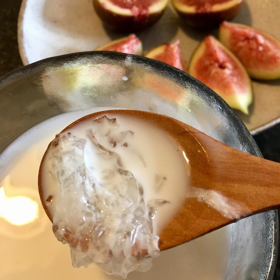 晕了330做的鲜奶炖燕窝