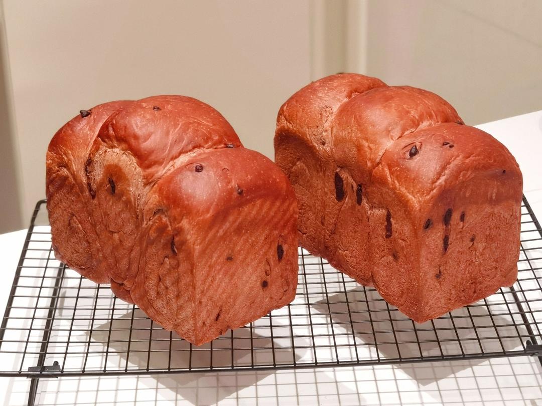 巨~巨好吃的巧克力奶油吐司