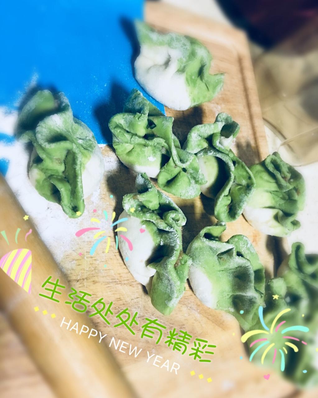 翡翠白玉白菜饺子详细版（附翡翠白玉白菜饺子包法，翡翠白玉饺子皮两种制法，面包机和面，翡翠白玉烧卖，各种馅料搭配）