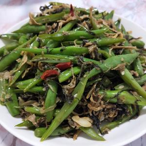 四季豆炒梅干菜的做法 步骤5