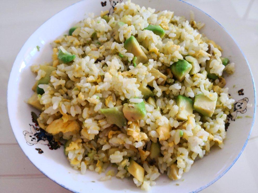 chen_做的牛油果炒饭