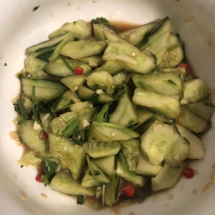 赞不绝口拍黄瓜🥒