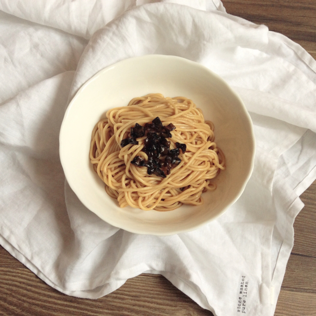 葱油拌面Spring Onion Noodles
